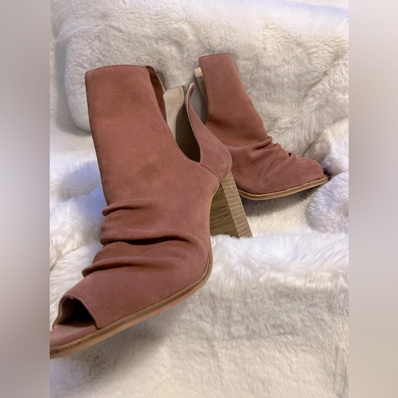 Kristin Cavallari x Chinese Laundry peep toe heels - Picture 3 of 4